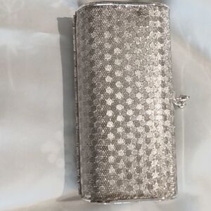 Vintage silver metal hardcase purse with a metal frame, evening  clutch